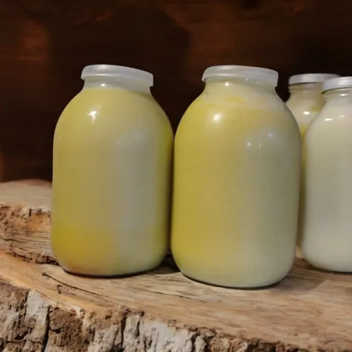 Изображение Топлёное сливочное масло, из коровьего молока, 3 литра, 2.5 кг